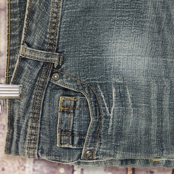 Grane Heartbreaker Low Rise Flare Jeans - Picture 3 of 7